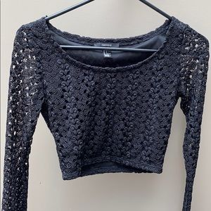 Lace long sleeve crop top